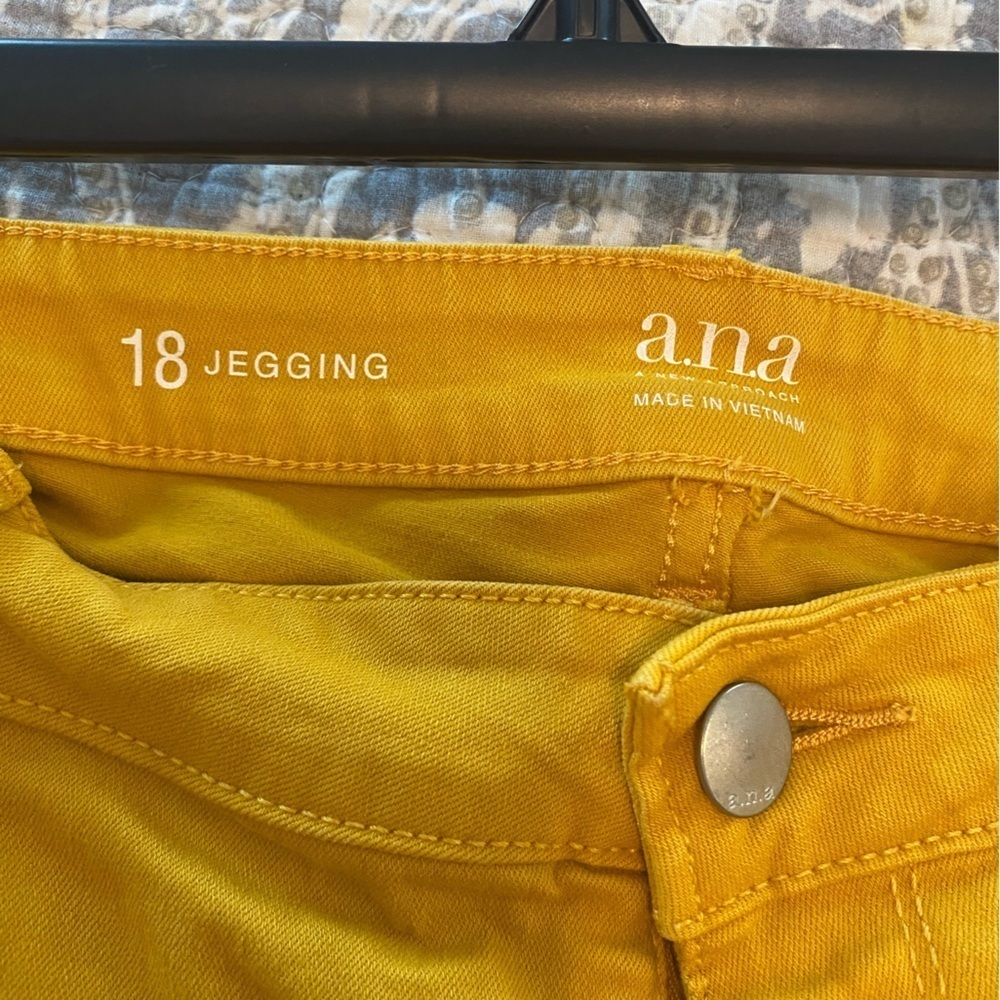 a.n.a. Everyday Jeggings Mustard Yellow stretch size 18 - Picture 4 of 5